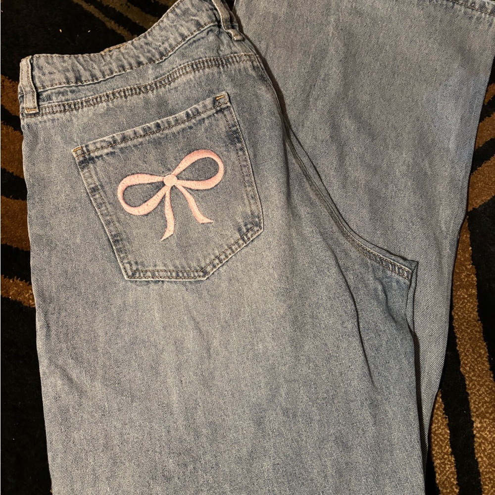 Light Blue Low-Rise Baggy Jeans with Bow Accent